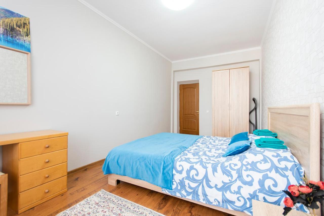 Comfortable Apartment In The Golden Square. 阿拉木图 外观 照片