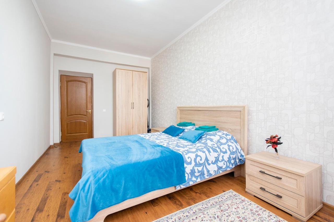Comfortable Apartment In The Golden Square. 阿拉木图 外观 照片